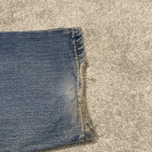Vintage Levis 505 normale Passform blaue Denimjeans 34x32 hergestellt in Bangladesch - Bild 10 von 11
