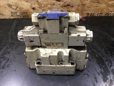 Vickers DG4V-3-0C-M-P2-T-7-52 Directional Control Valve #15E28PR6*AD