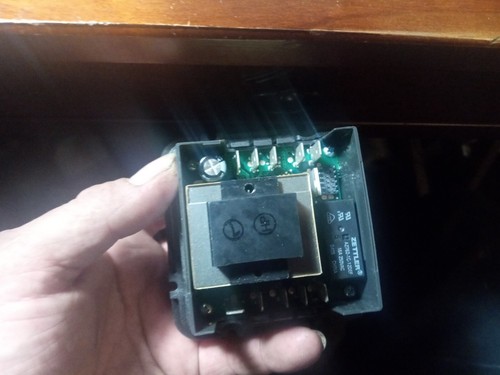 WATLOW CV SERIES TEMPERATURE CONTROLLER CVC1KHOOOOO425A - Picture 2 of 6