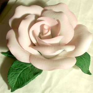 Pristine-Porcelain-Ceramic-Pink-Rose-Flower-Blossom-Sculpture-Art-Decor-Figurine