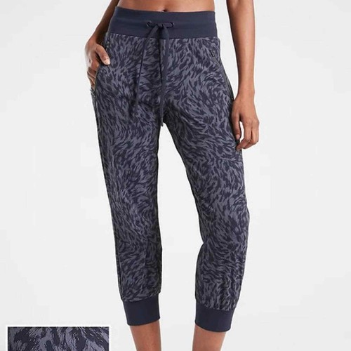 Athleta Trekkie North Printed Crop 23 