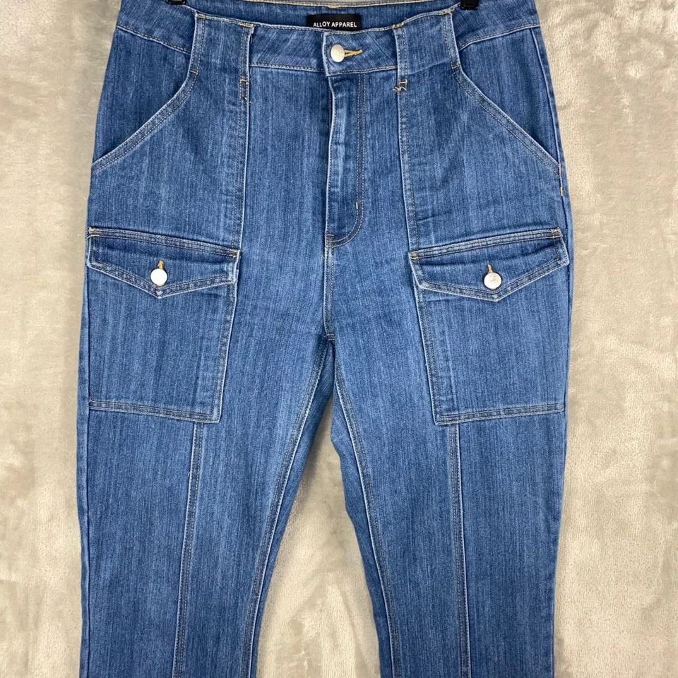 Alloy Apparel Womens Size 12 x 35 High Waist Flare Leg Patch Pocket Denim Jeans - Image 2 of 4