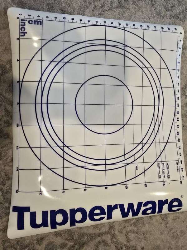 Tupperware Pastry Mat Sheet Pie Crust Tarts Blue White 