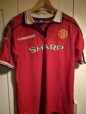 vintage Manchester United home shirt from the 1998-1999 Treble season by Umbro.