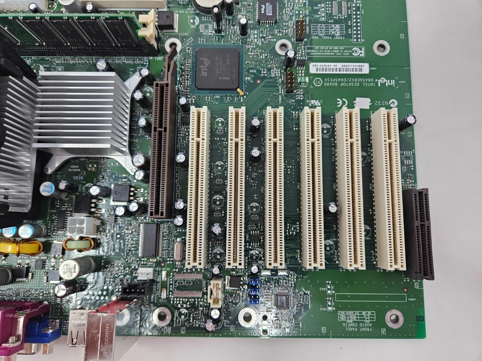 Intel D845GEBV2/D845PESV Motherboard w/ Intel Pentium 4 2.4GHz, 256MB Memory - Image 4 of 4