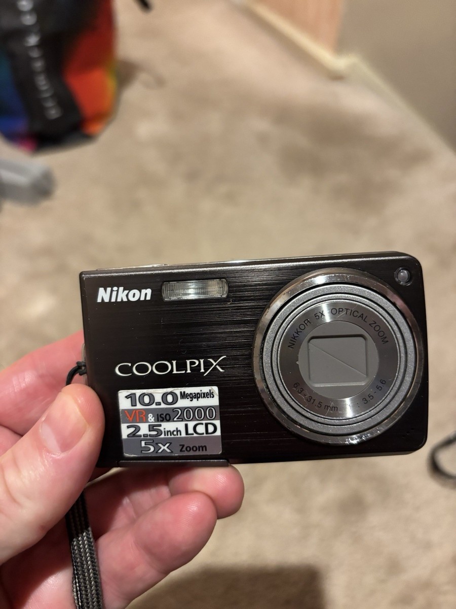 Nikon COOLPIX S550 10.0MP Digital Camera - Graphite black