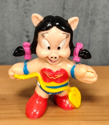 McDonald's Happy Meal 1991 Petunia Pig (Looney Tunes)    Superhelden-Outfit