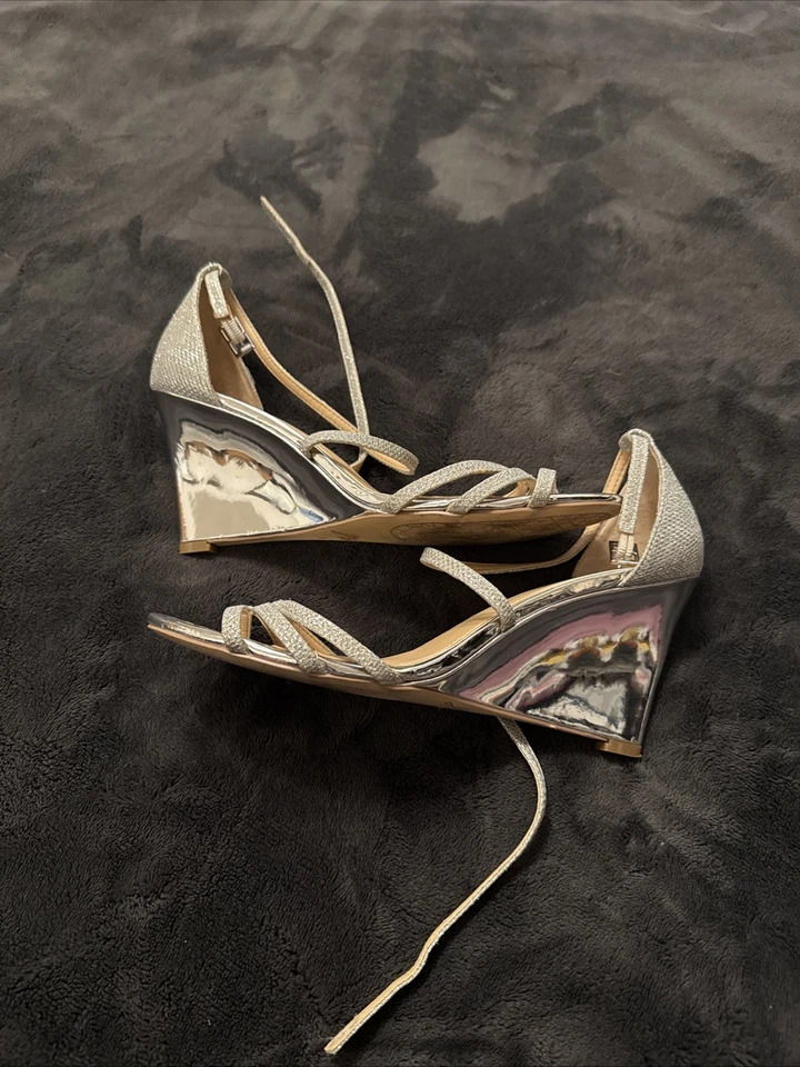 Jewel Badgley Mischka Leather Sparkle Ankle Open Toe Strappy Sandal Sz 8 - Image 4 of 4