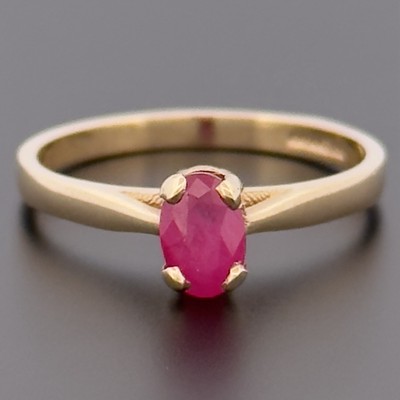Solitär-Solitärring 9 kt Gelbgold 0,50 kt Rubin Größe N gepunzt