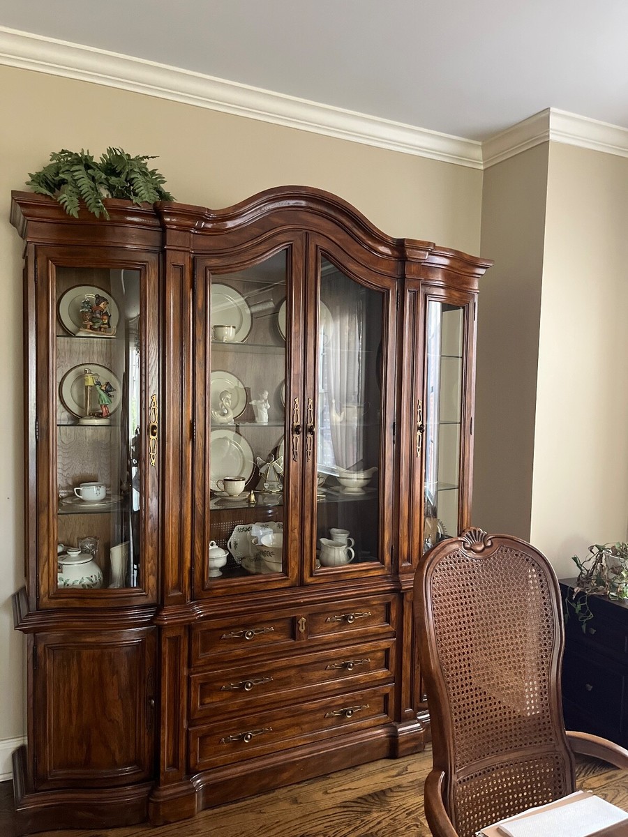 Drexel Heritage China Cabinet | eBay