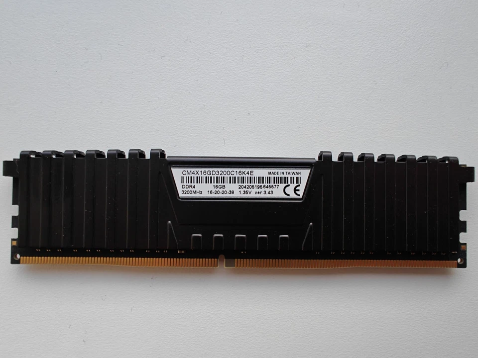Corsair Vengeance LPX DDR4-3200 16GB Memory Module RAM (1x16GB) - Image 2 of 2