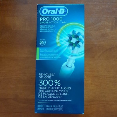 Oral-B Pro 1000 CrossAction Rechargeable Electric Toothbrush - White
