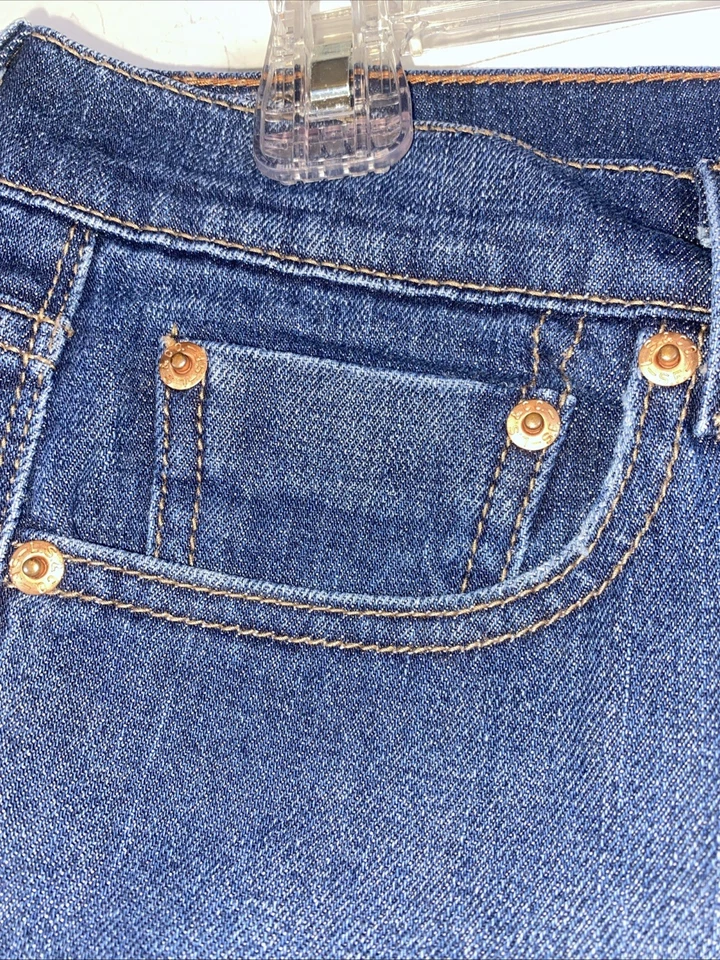 Pantalones Cortos Levi's Denim Para Mujer Talla 12 Azul Lavado Medio 515 Clásicos Informales Foto 4 de 4