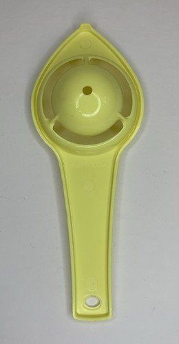 Vintage Ekco Egg Separator Yellow Plastic MCM Kitchen Gadget USA - Picture 2 of 4