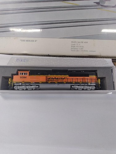 KATO SD70ACe BNSF 9394 176-8435 | Zustand: Used