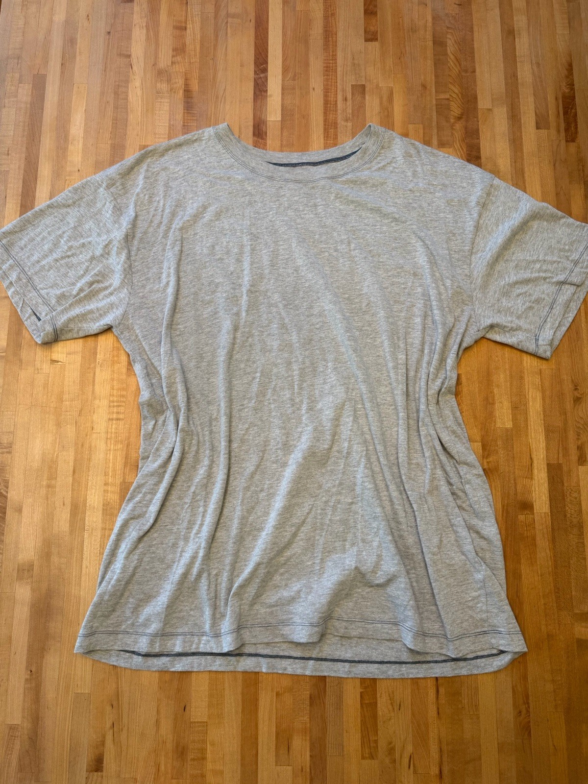 Urban Outfitters oversize grey t shirt blue stitching size XL