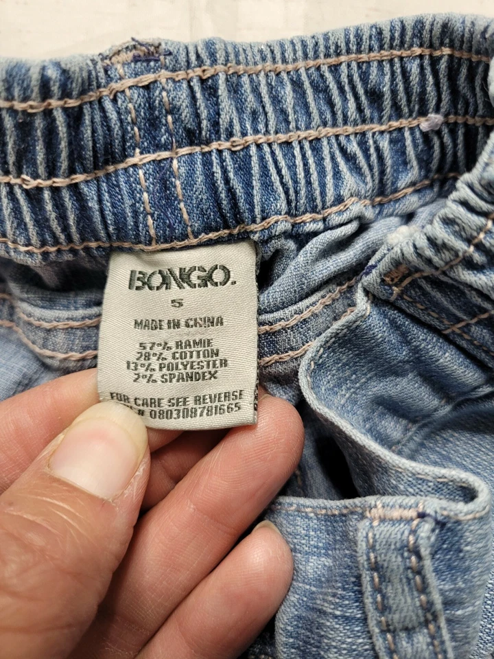 Pantalones de mezclilla Bongo para niñas talla 5 con pedrería brillante  Foto 3 de 4