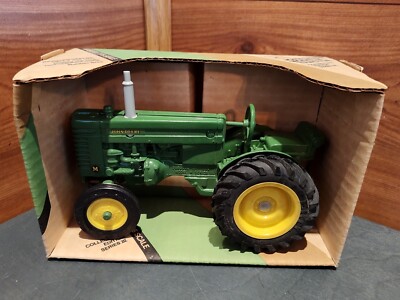 NIB VINTAGE ERTL 1:16 JOHN DEERE MODEL M DIE-CAST TRACTOR SERIES III #2166 