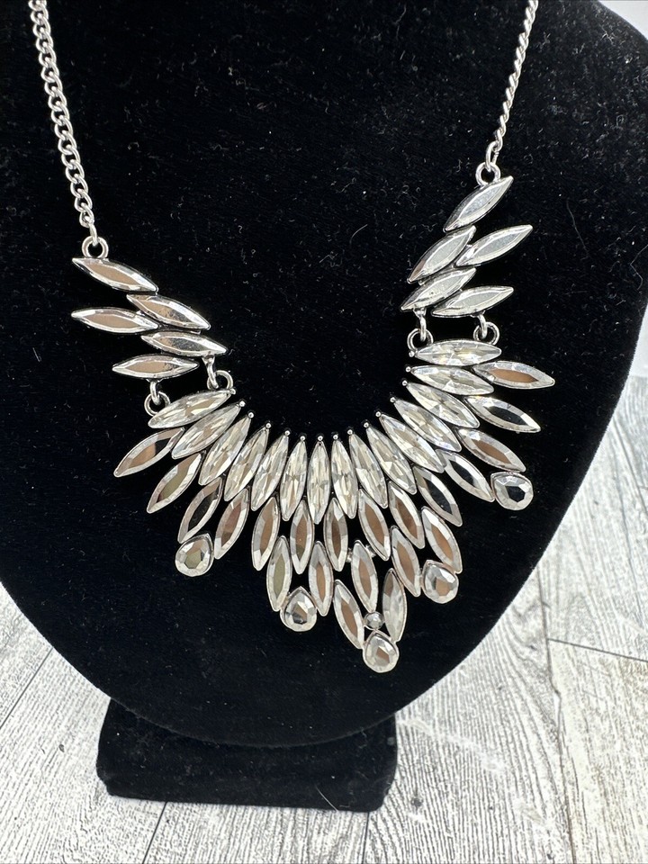 Paparazzi Necklace Fashion Costume Jewelry Bib Rhinestone Statement W