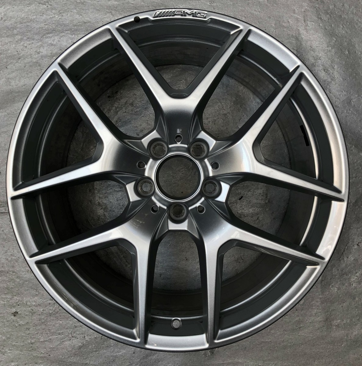 1 Original Mercedes-Benz AMG Alloy Wheel 9Jx19 ET58 A1904010300