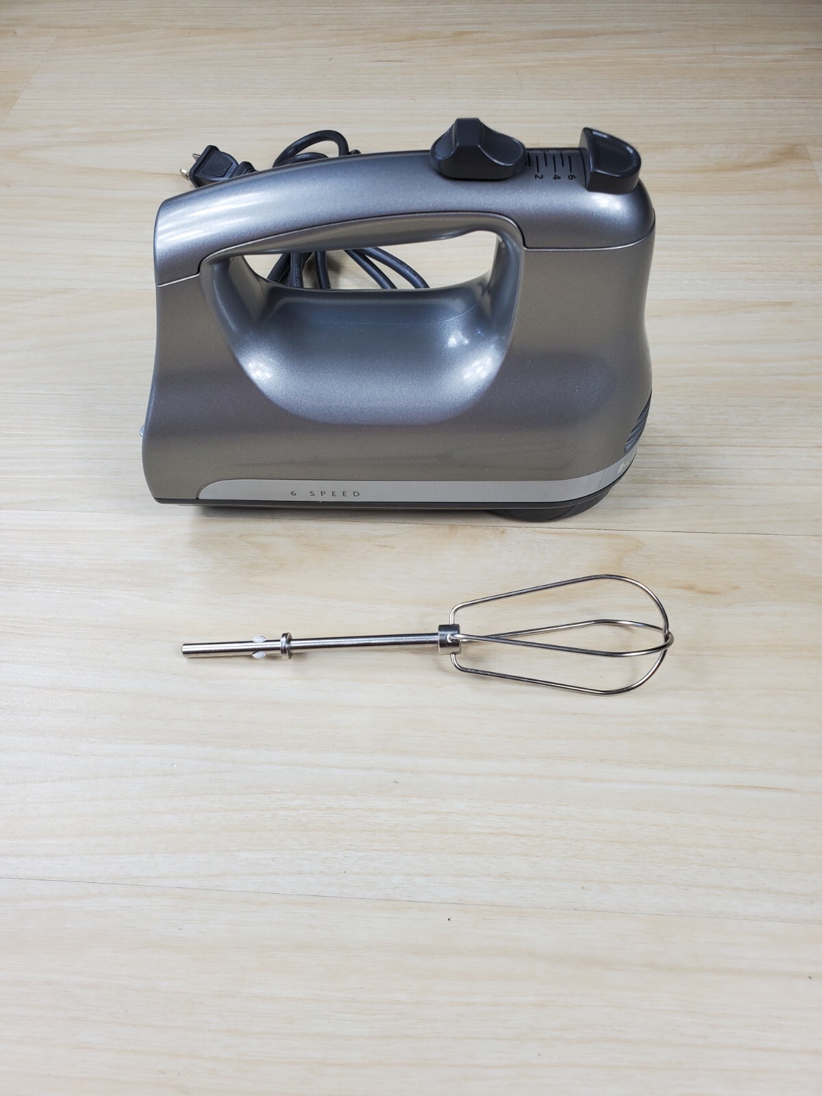 KitchenAid Ultra Power 6-Speed Hand Mixer Gray KHM614CU One Beater Wand