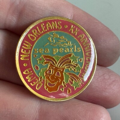 Vtg Diving Equipment Marketing DEMA New Orleans XX Anniversary Sea Pearls Pin