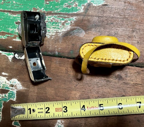 Vintage CRYSTAR Mini Camera w/Yellow Leather Case Made in Japan - Picture 7 of 7