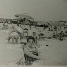 Photo Pretty Woman New Jersey Shore Wildwood Beach Sunglasses NJ Ca.1959 Vtg 