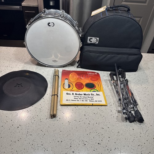 CB Snare Drum Remo Dynamax Batter 14" w/ Soft Case, Stands, & Sticks - Picture 1 of 7