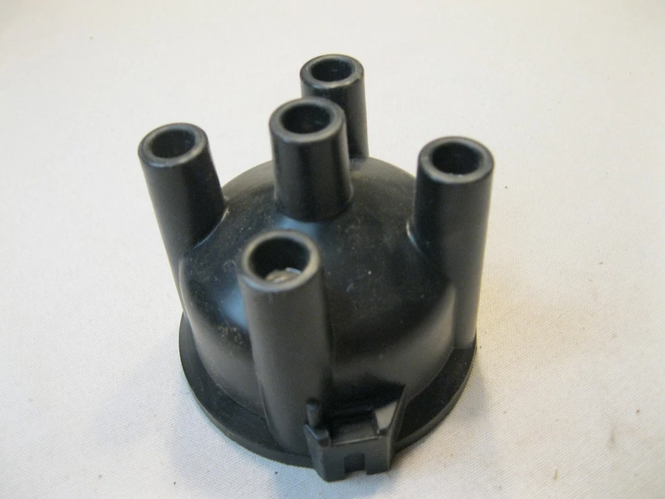Motorcraft D27Z-12106-B 1972-1982 Ford Courier Truck 4 Cylinder Distributor Cap - Image 3 of 4