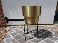 Flower Pot with stand for indoor
