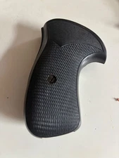 Pachmayr Compac Grips Ruger Speed Six Round Butt Black Rubber Screw