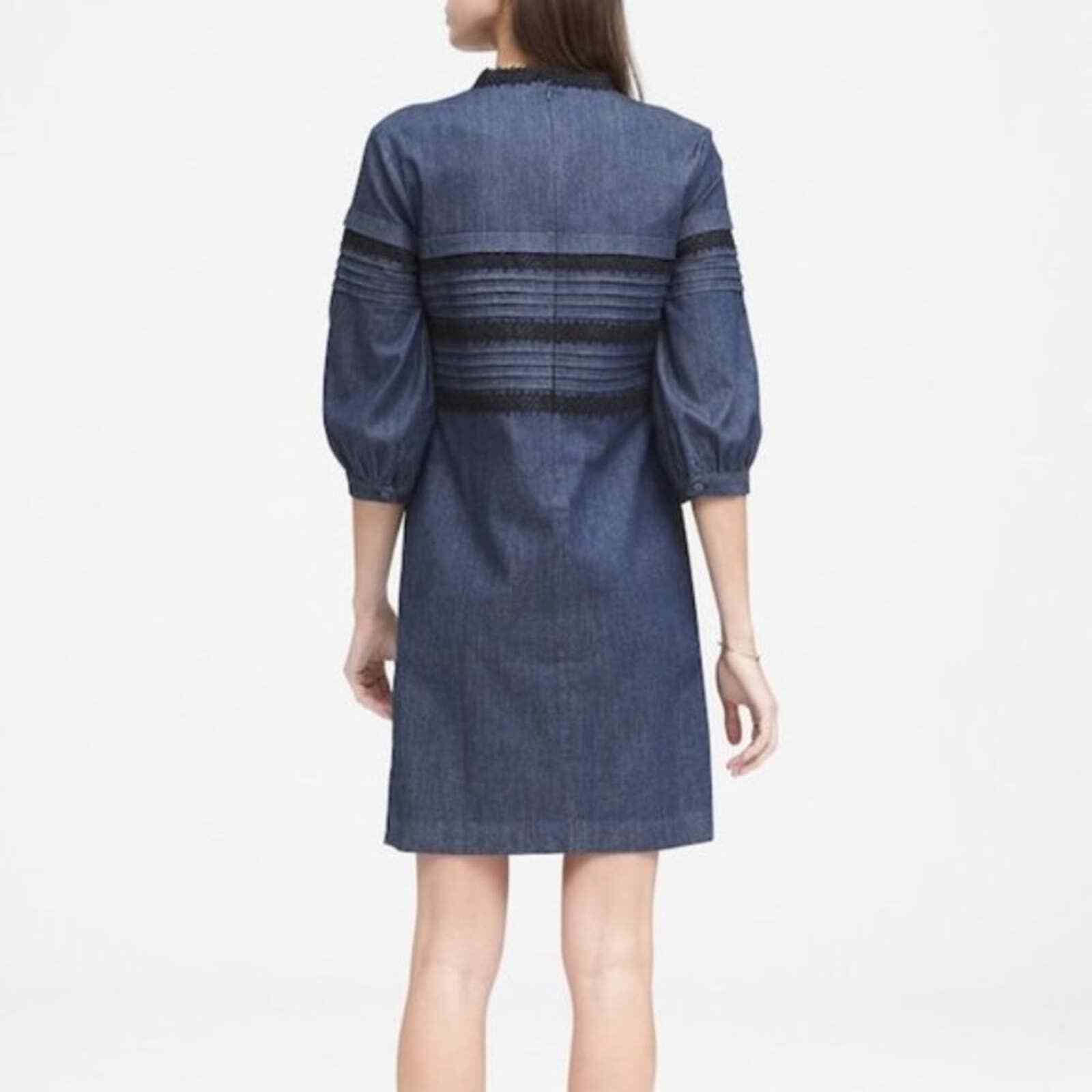 Banana Republic Denim Pintuck & Lace Shift Dress Size 0 Blue Black 3/4