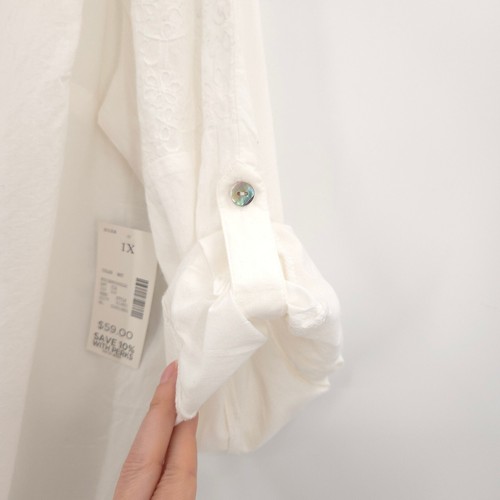 Catherines NWT embroidered button down top Plus Size 1X white roll-tab sleeves - Picture 5 of 12