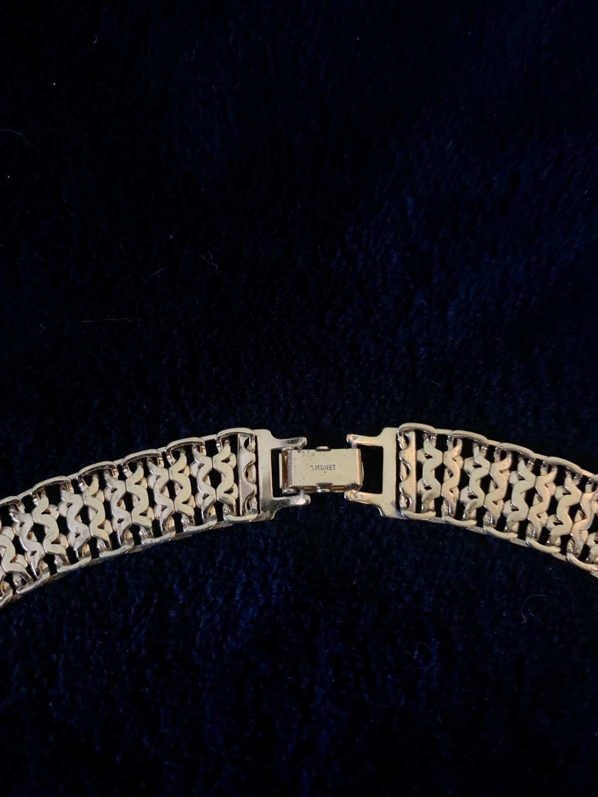 Signed Monet Necklace Wide Interlocking Gold Tone… - image 4