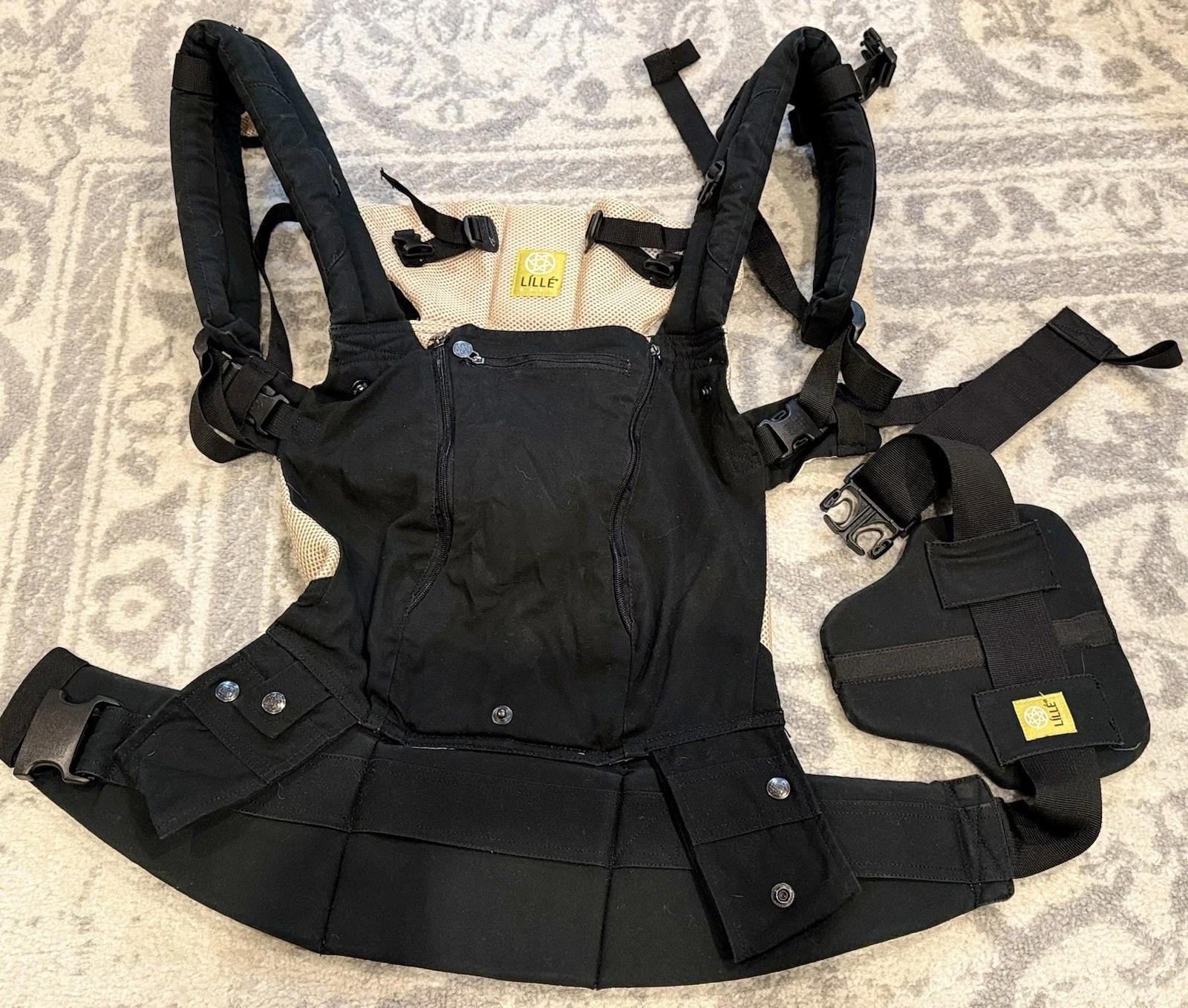 LÍLLÉbaby Complete 6-in-1 Baby Carrier Airflow Pockets Hood Lumbar Support Black