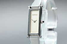 [Near MINT] Gucci 1500L Silver Bangl Watch Ivory Dial Women's Watch From Japan