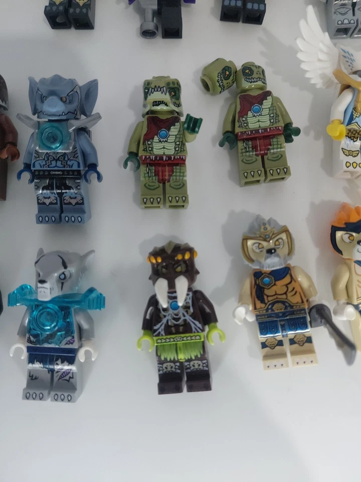 Lego Legends of Chima 17 Minifigure Lot - Image 4 of 4