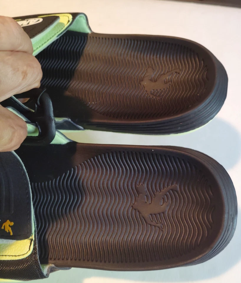 NUEVO AND1 Sandalia Deslizable Correa Ajustable Para Hombre Talla 8 Negra Lima Deportes Vestuario Foto 4 de 4