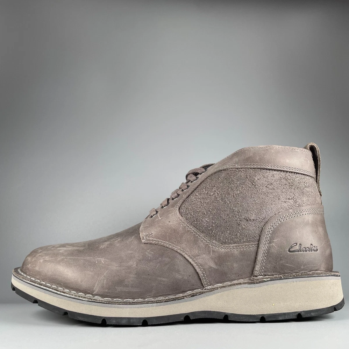 Clarks Bushacre 2 chukka desert boots. Gray leather Women’s Size 9 Men’s 7.5 Clarks Bushacre Gray Men main image 3