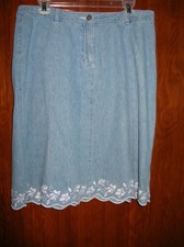 Christopher Banks Medium Blue Denim Skirt Zipper Front Size 12 25" Long R