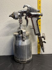 Vntage DeVilbiss JGA-502 or Binks 2001 siphon-feed paint spray gun