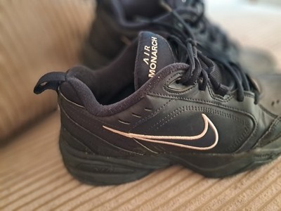 Nike Air Monarch, Dunkelblau,  Gr. 42, US 8,5  Applikationen rose,