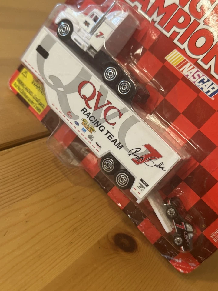 JOHNNY LIGHTNING - RACING TEAM TRANSPORTER ● QVC #7 🚨 DIECAST CAR 🚨NIP - Image 4 of 4