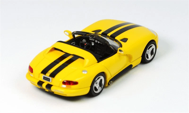 GFCC 1:64 Viper Convertible Diecast Model Car - Image 3 of 4