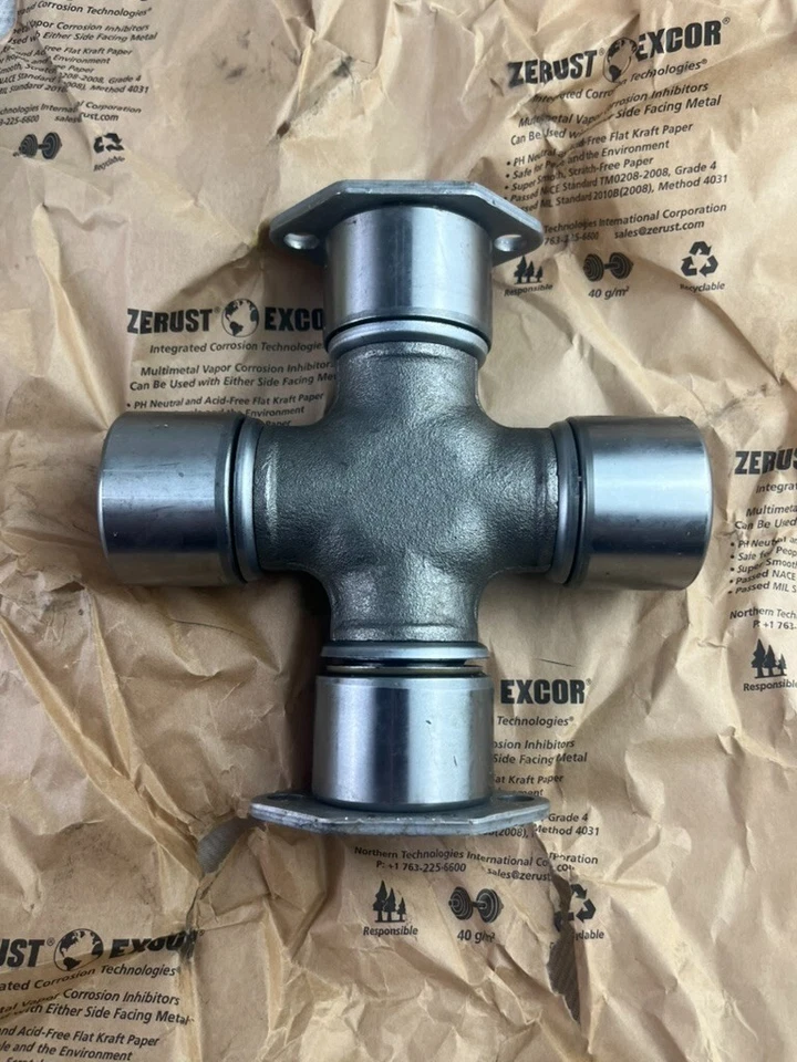 Universal Joint Moog 476 fits; Chevy and GMC 1990-2002 - Image 3 of 4