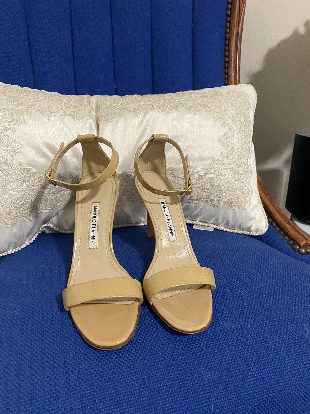 manolo blahnik nudosa