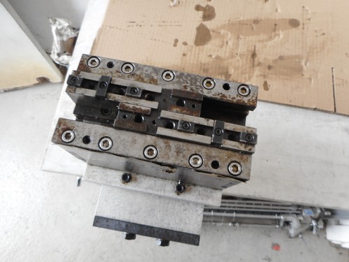 HEILIG ROBOTIC -- HYDRAULIC PARALLEL GRIPPER and ROTATOR -- 30Bar mx pressure - Picture 4 of 10