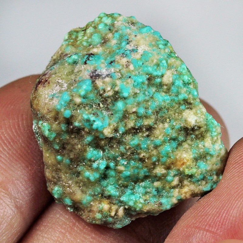 32Ct Turquoise Specimen Rough Nugget High Hardness UYSS4364