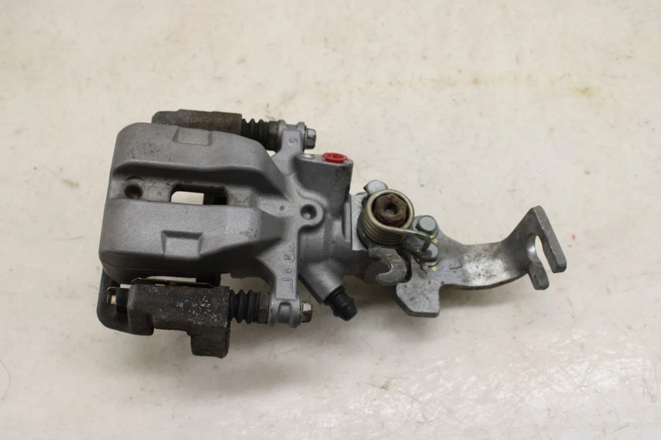 Juego de pinzas de freno Mazda MX-5 Miata 2016-2025 OEM MV57 Foto 2 de 4